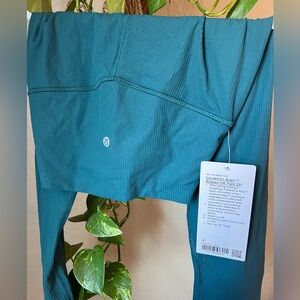 Lululemon Align High Rise ribbed 25”